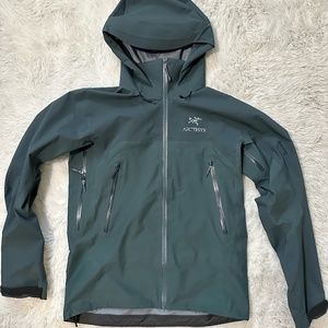 Arc'teryx Beta AR Jacket Mens Small Paradox Color